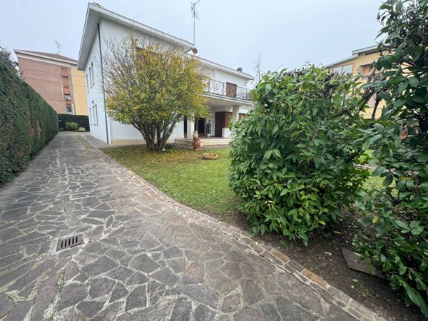 casa indipendente in vendita a Mirandola