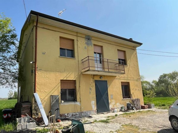 casa indipendente in vendita a Mirandola