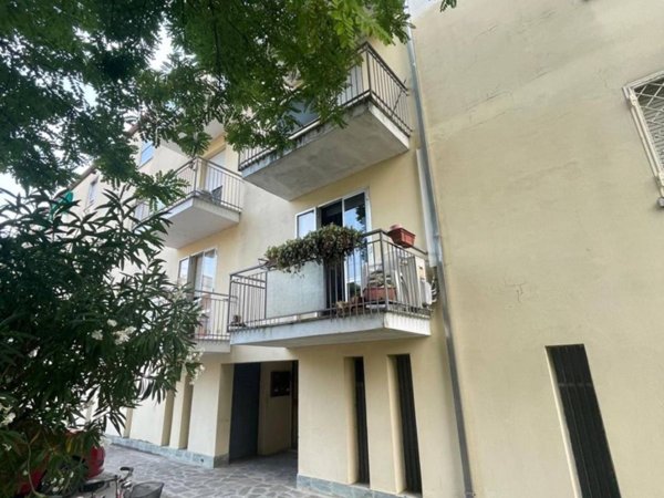 appartamento in vendita a Mirandola in zona Carano