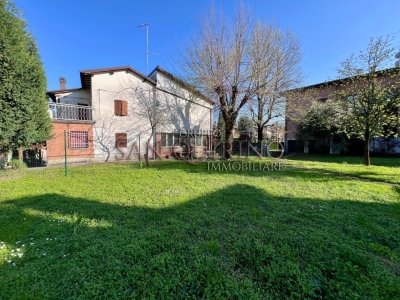 casa indipendente in vendita a Mirandola