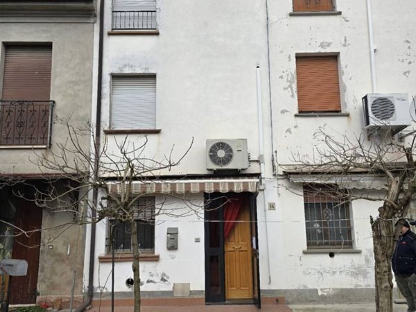 casa indipendente in vendita a Mirandola in zona San Martino Spino