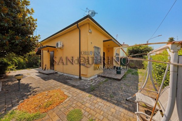 casa indipendente in vendita a Mirandola