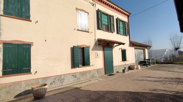 casa indipendente in vendita a Mirandola