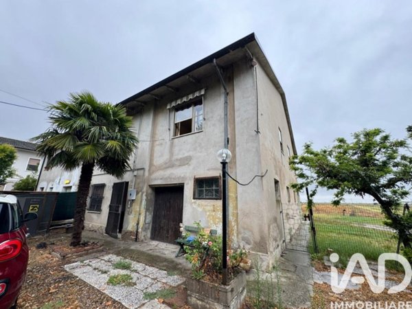 casa indipendente in vendita a Mirandola