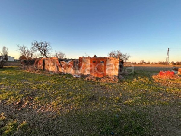 casa indipendente in vendita a Mirandola