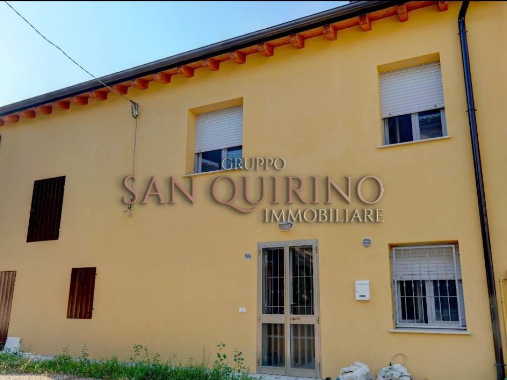 casa indipendente in vendita a Mirandola