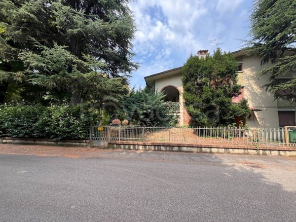 casa indipendente in vendita a Mirandola