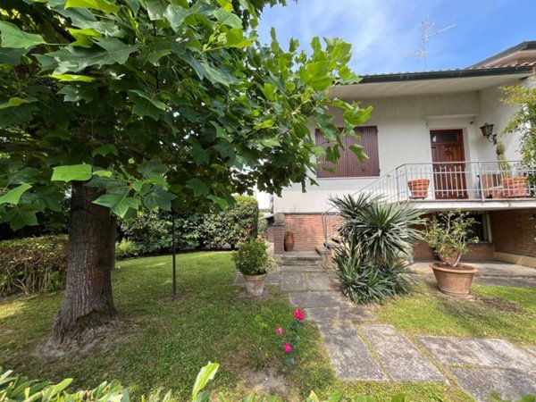 casa indipendente in vendita a Mirandola