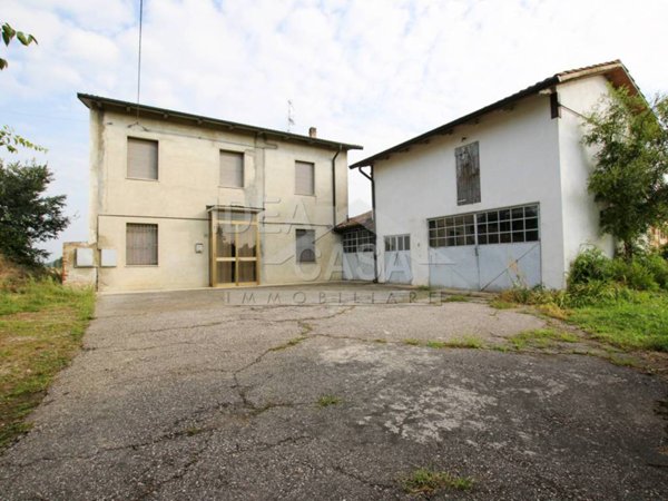 casa indipendente in vendita a Mirandola
