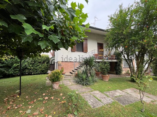 casa indipendente in vendita a Mirandola