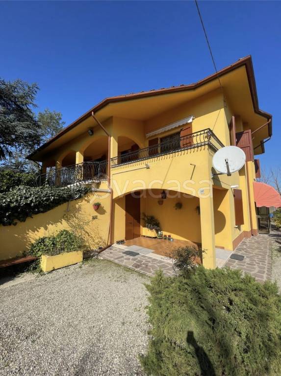 casa indipendente in vendita a Mirandola