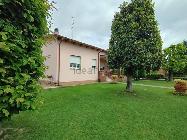 casa indipendente in vendita a Mirandola