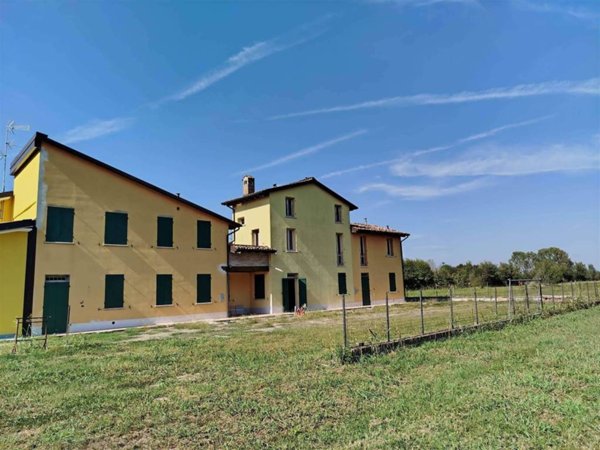 casa indipendente in vendita a Mirandola