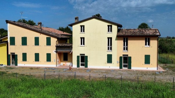 casa indipendente in vendita a Mirandola