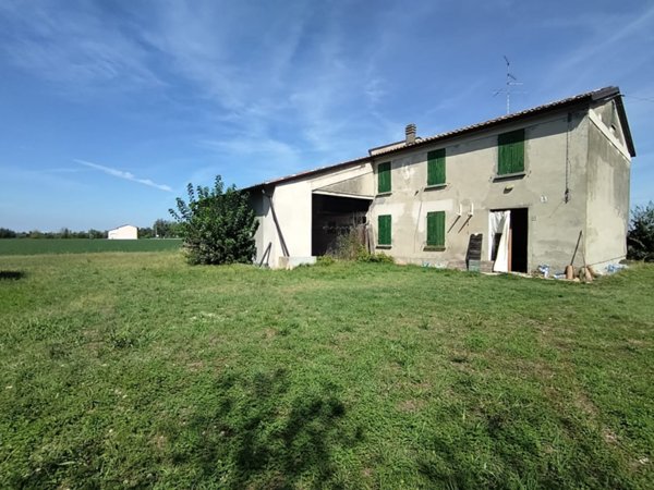 casa indipendente in vendita a Mirandola