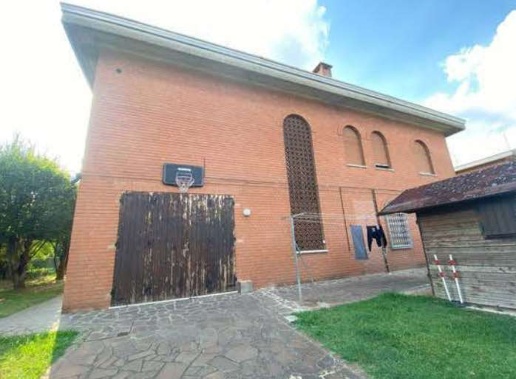 casa indipendente in vendita a Mirandola