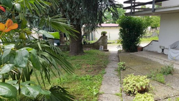 casa indipendente in vendita a Mirandola
