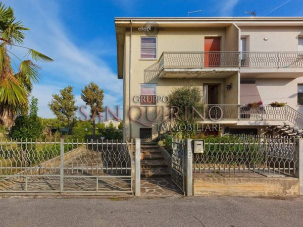 casa indipendente in vendita a Mirandola