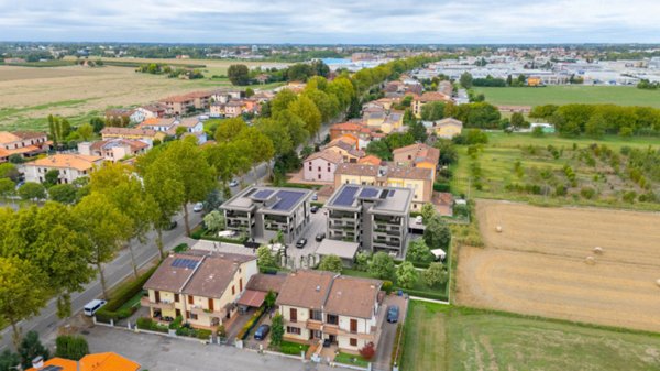 appartamento in vendita a Mirandola in zona Cividale