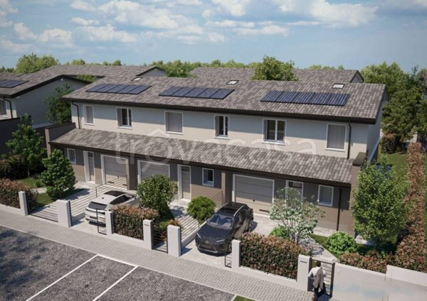 casa indipendente in vendita a Mirandola