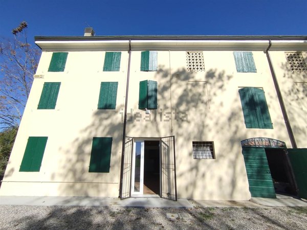 casa indipendente in vendita a Mirandola in zona Cividale