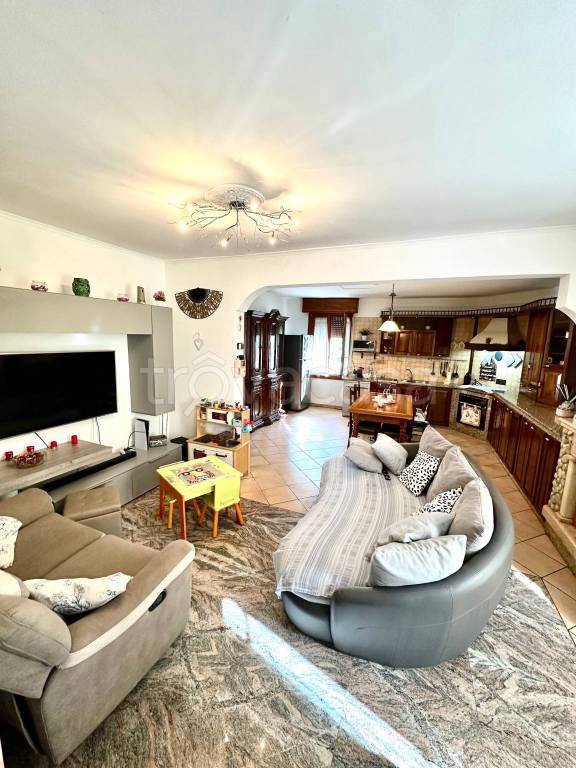 casa indipendente in vendita a Mirandola in zona Quarantoli