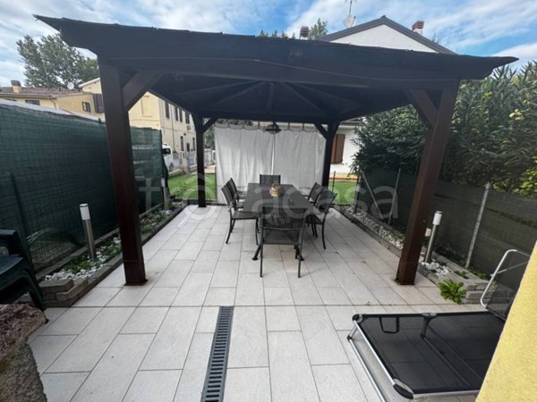 casa indipendente in vendita a Mirandola