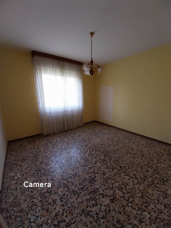 casa indipendente in vendita a Mirandola in zona Quarantoli