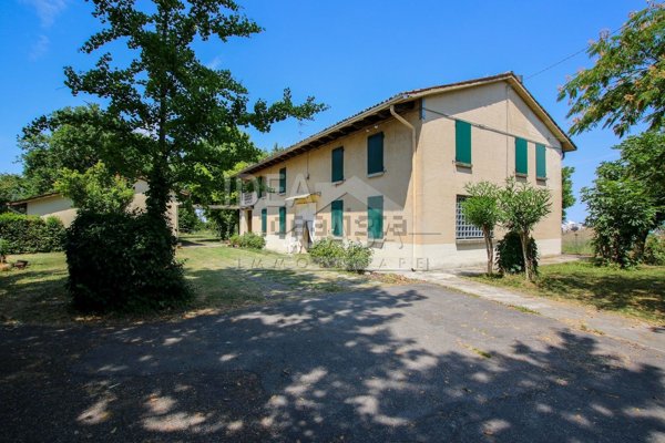 casa indipendente in vendita a Mirandola
