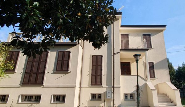 casa indipendente in vendita a Mirandola