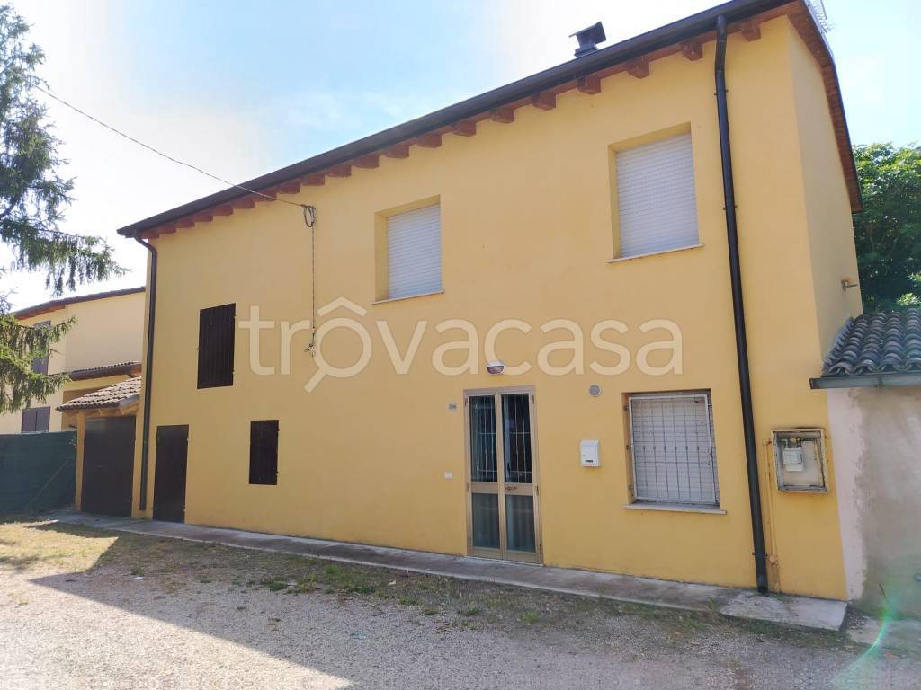 casa indipendente in vendita a Mirandola