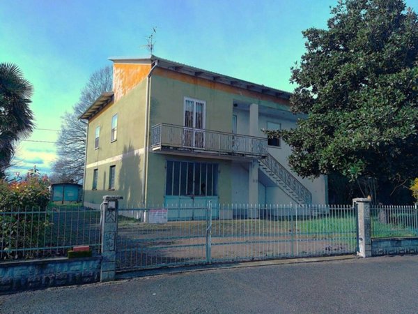 casa indipendente in vendita a Mirandola
