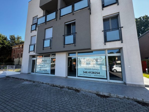 negozio in vendita a Mirandola