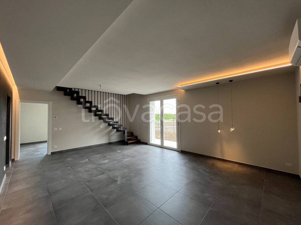 casa indipendente in vendita a Mirandola