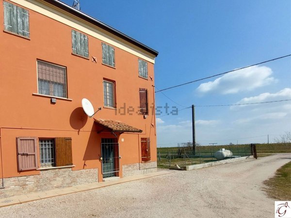 casa indipendente in vendita a Mirandola