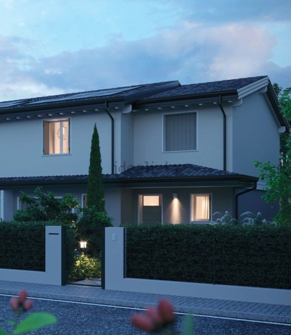 casa indipendente in vendita a Mirandola