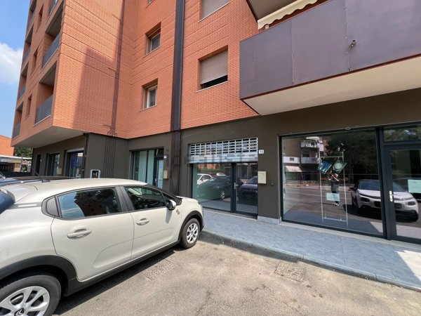 negozio in vendita a Mirandola