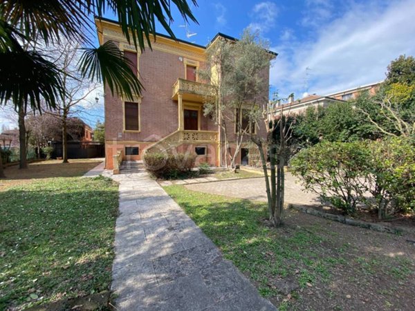 casa indipendente in vendita a Mirandola