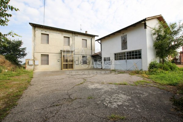 casa indipendente in vendita a Mirandola