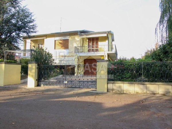 casa indipendente in vendita a Mirandola