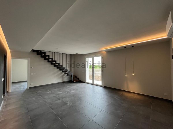 casa indipendente in vendita a Mirandola