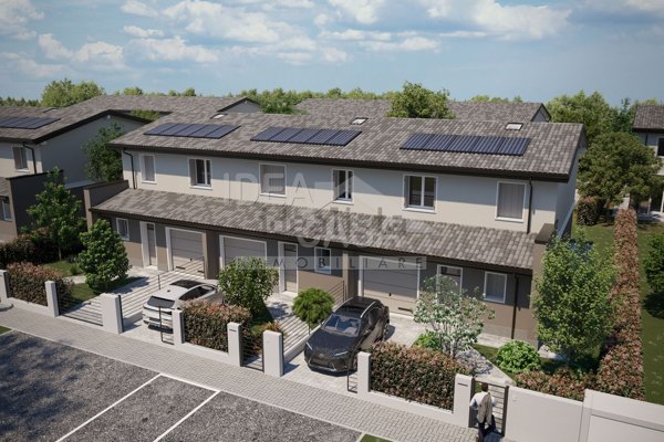 casa indipendente in vendita a Mirandola