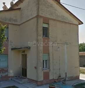 casa indipendente in vendita a Mirandola in zona Quarantoli