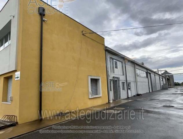 terreno edificabile in vendita a Mirandola in zona Carano