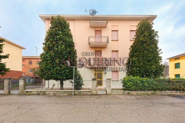 intera palazzina in vendita a Mirandola