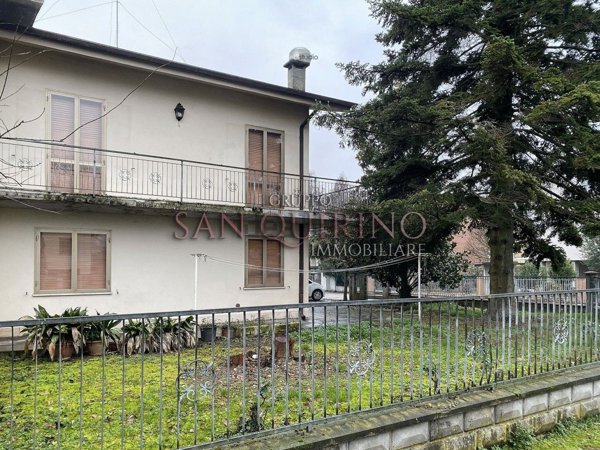 casa indipendente in vendita a Mirandola