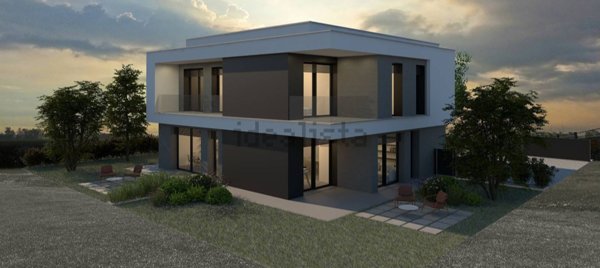 casa indipendente in vendita a Mirandola