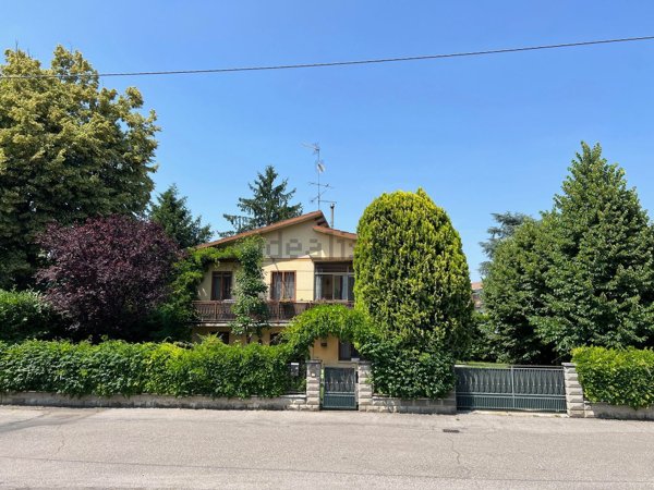 casa indipendente in vendita a Mirandola