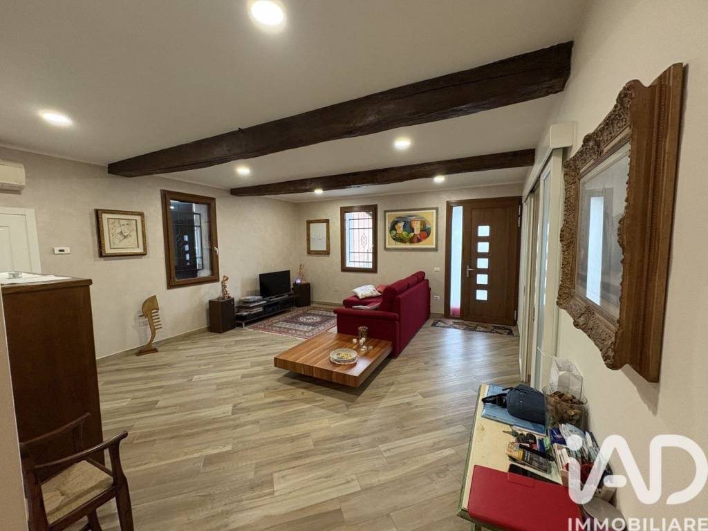 casa indipendente in vendita a Mirandola