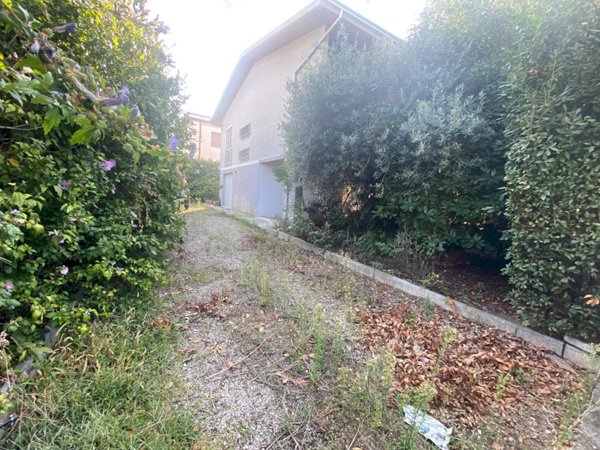 casa indipendente in vendita a Mirandola